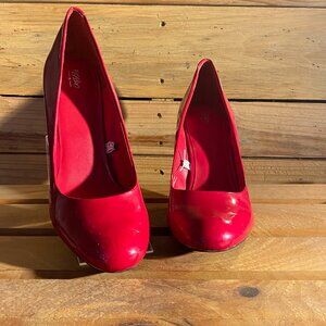 Patent Leather Round Toe Pumps
